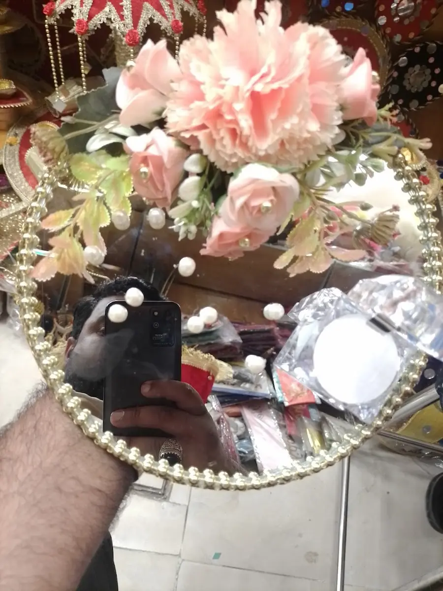 Round mirror ring tray with pink flowers